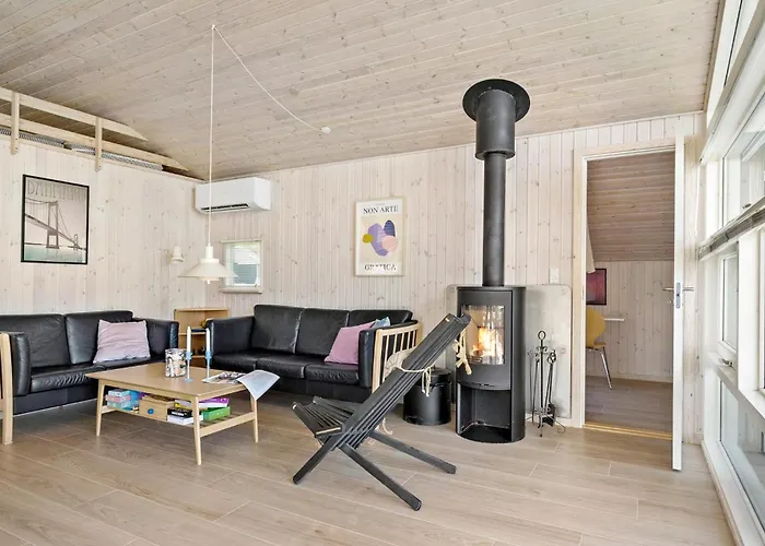 Bjert 45 * Binderup Strand